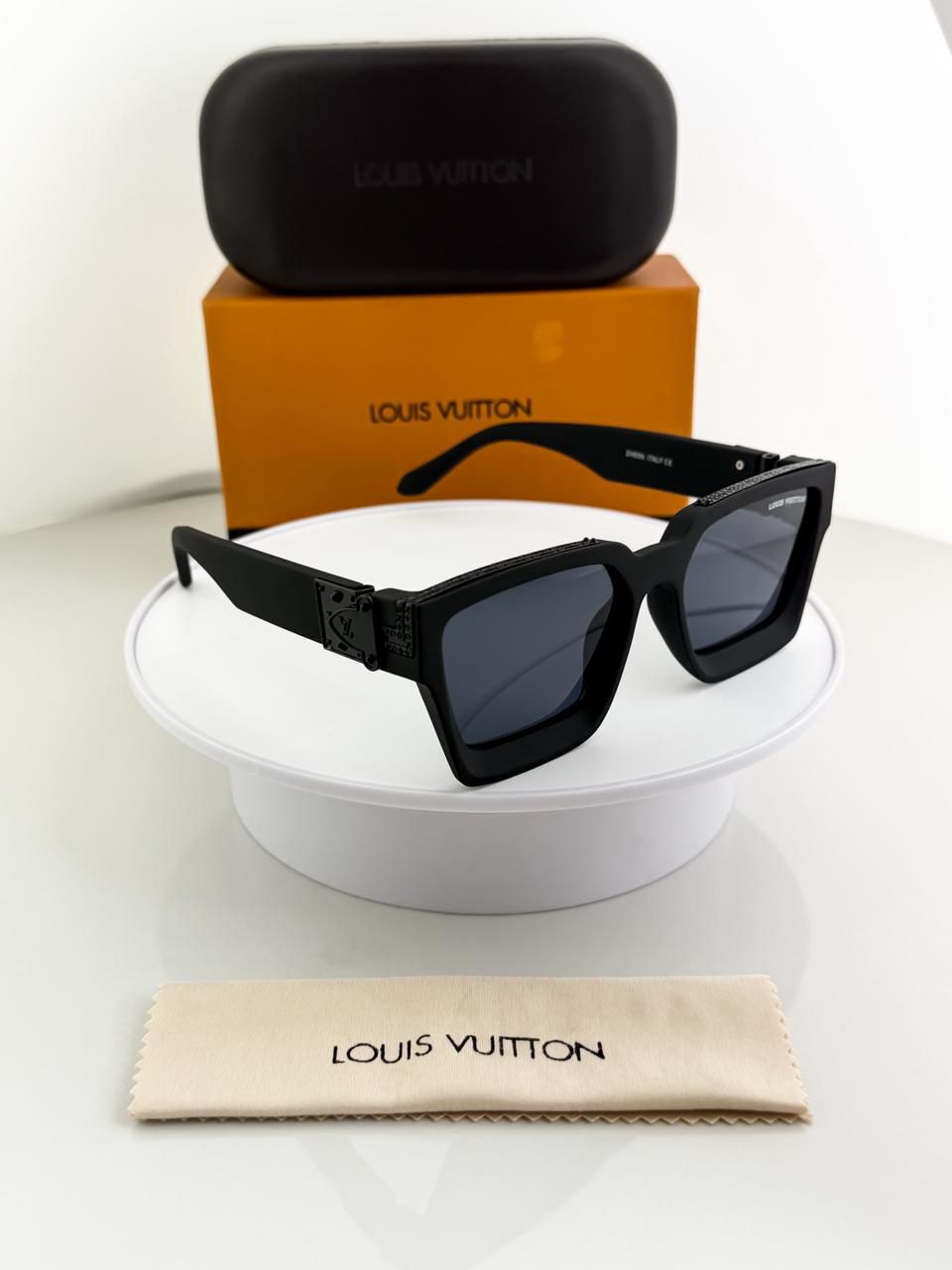 LOUI CHARCOAL BLACK 65N